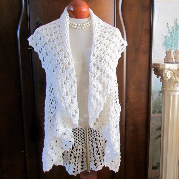 VEST, SHAWL, CROCHETED SLEEVELESS SWEATER WRAP in CREAM IVORY OFF-WHITE, NWOT - Picture 1 of 8